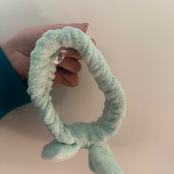 Headband - Picture 2 of 3